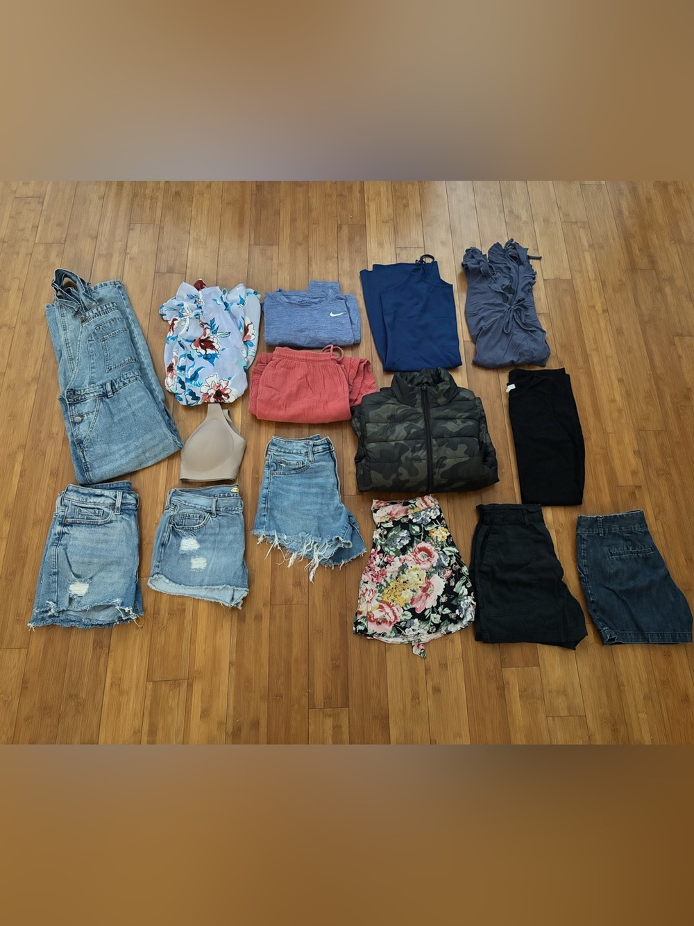 Women’s Small/Medium Clothing Lot